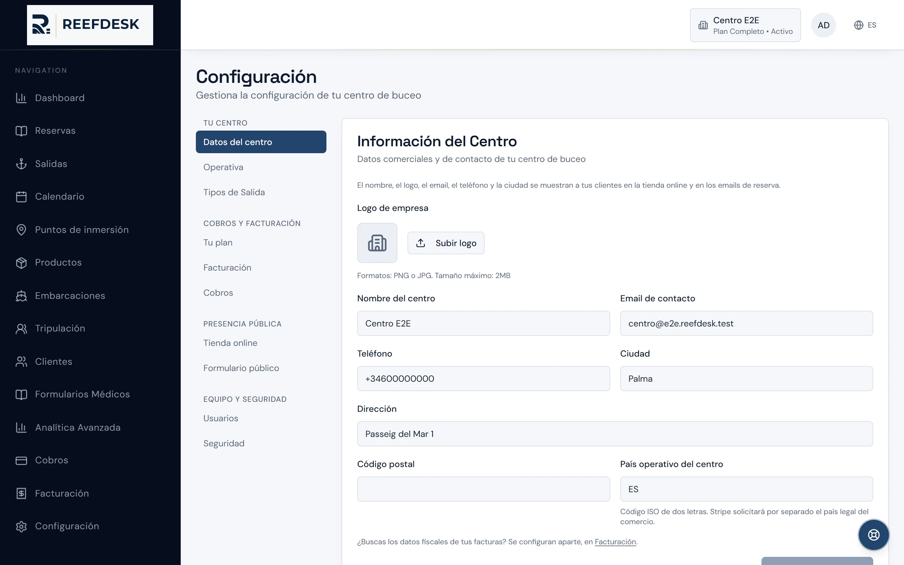 La pestaña General de Configuración, con los campos de nombre del centro, email de contacto, teléfono, ciudad, dirección y país.